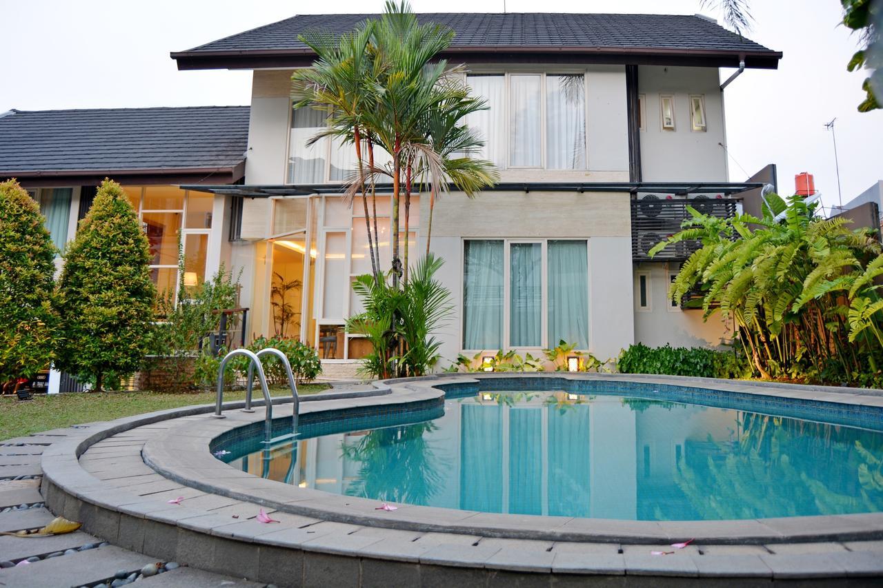 W Home Cipete Jakarta Exterior photo